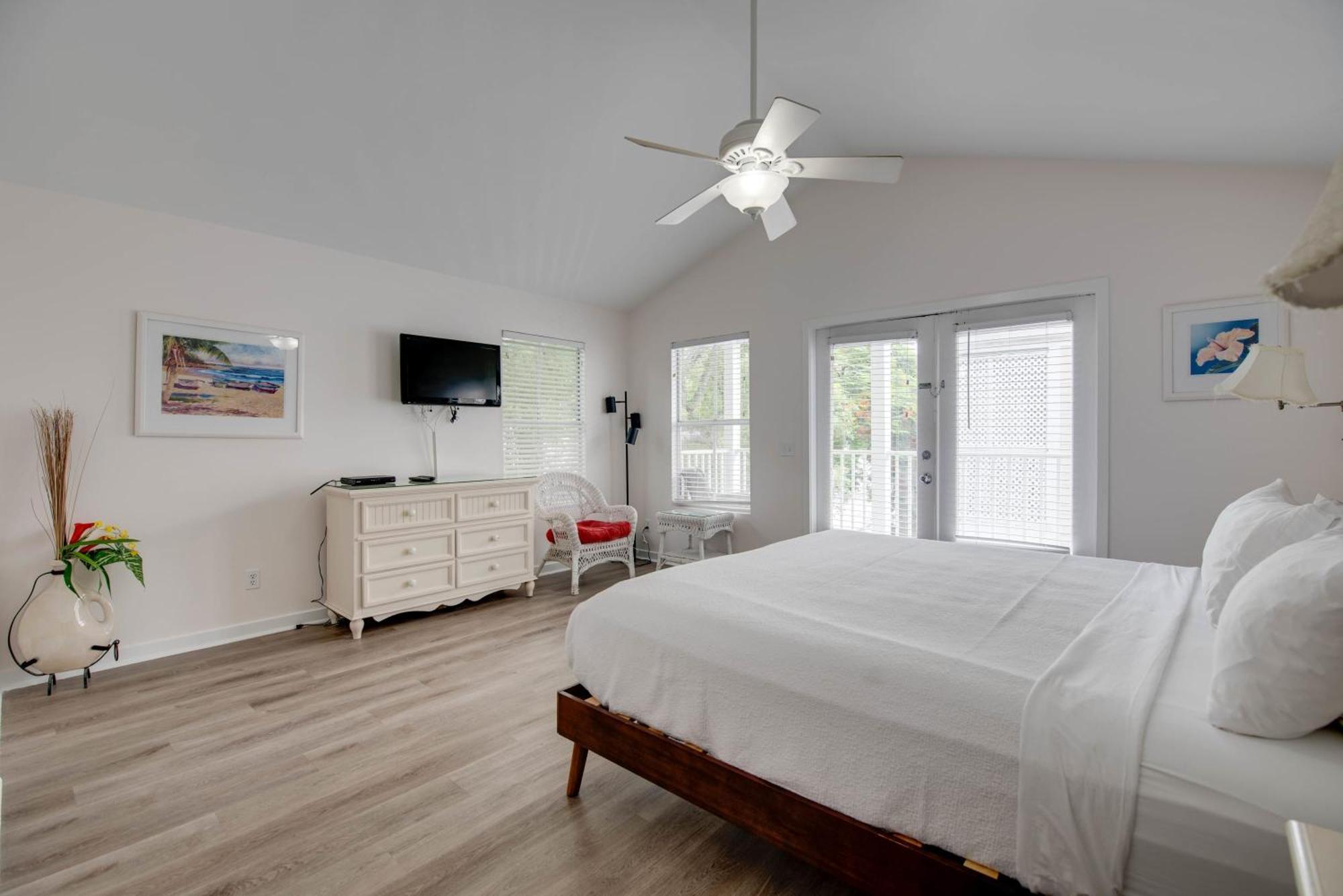 New Casa Caribe By Brightwild- Two-Story Condo Rooftop Pool Key West Exterior foto