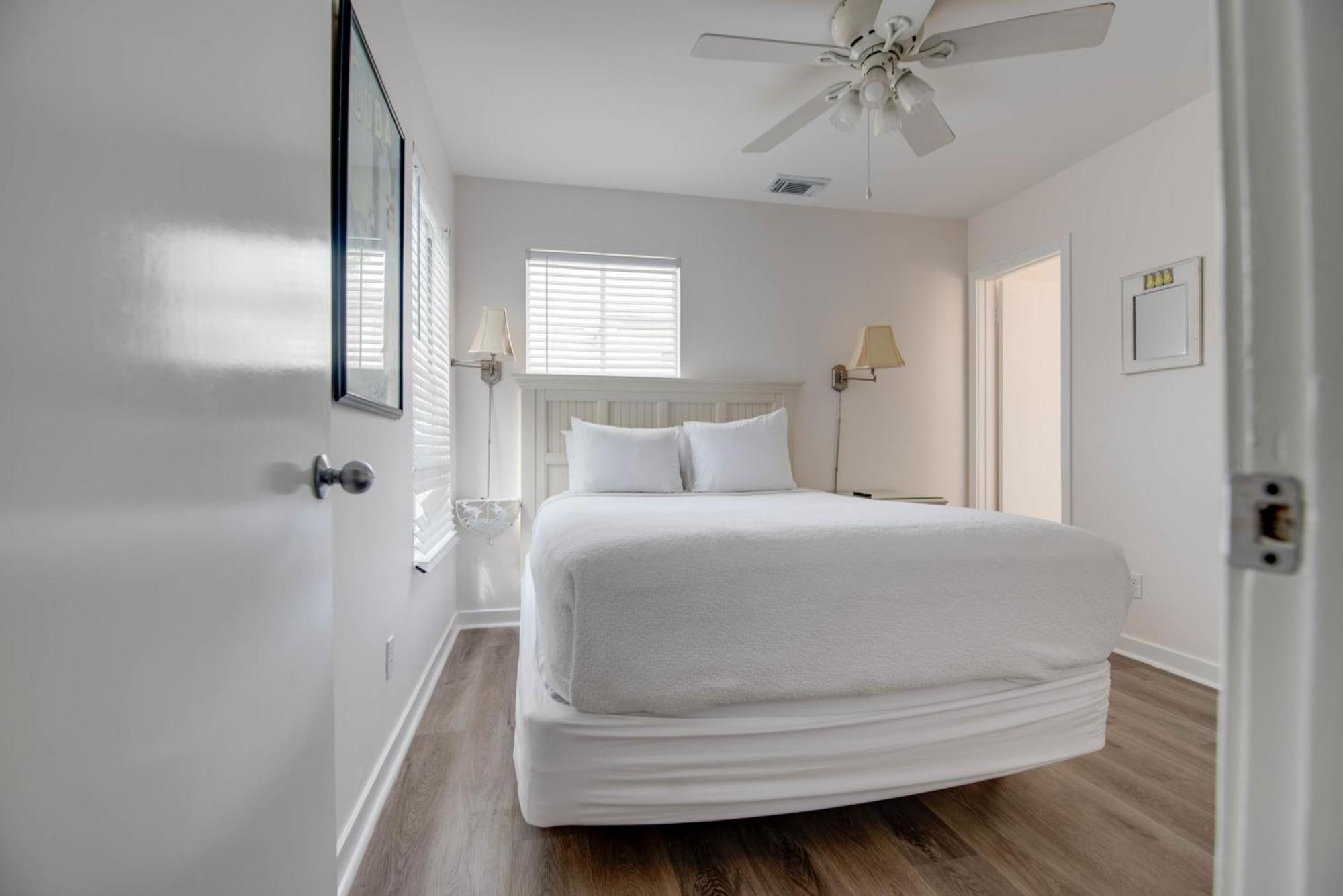 New Casa Caribe By Brightwild- Two-Story Condo Rooftop Pool Key West Exterior foto