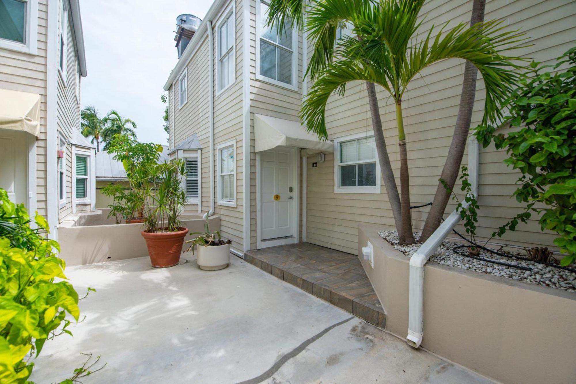 New Casa Caribe By Brightwild- Two-Story Condo Rooftop Pool Key West Exterior foto